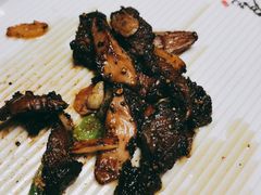杏鲍菇黑椒牛肉粒-渝信川菜(工体店)