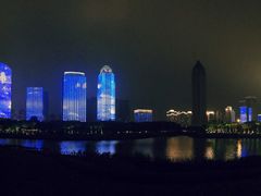 -万绿园