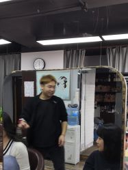 -镁连社·美联社