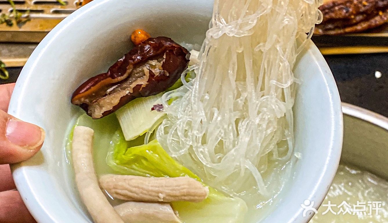 成都｜蒙古包里吃烤全羊🐑徒手撕羊肉的快乐