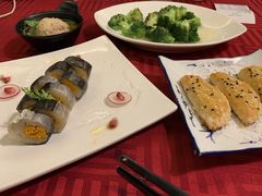 -新镇江酒家(南京西路店)