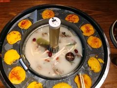 -三人行骨头王火锅(长寿店)