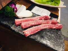 刀削厚五花-万兴佳烤肉·长白山老味道(宏泰广场店)