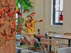 -Fridi Patisserie Cafe