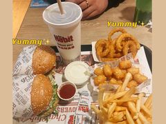 -The Habit Burger Grill 哈比特汉堡(复兴soho店)
