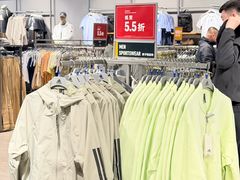 -王府井奥莱棋盘山小镇