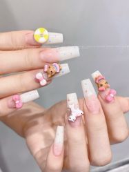 -花岐款式专研健康美甲沙龙