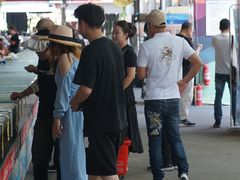 -三亚火车头万人海鲜广场