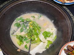 -陈大锅·岳阳鱼馆·地道岳阳菜(美食街店)