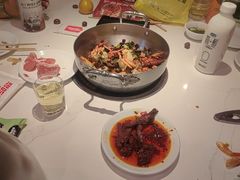 -七欣天香辣蟹火锅(闵行浦江欢乐颂店)