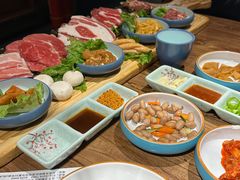 -明洞阿姨·韩式酱蟹烤肉·创意料理(三元桥店)