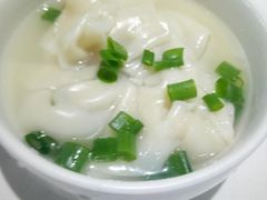清汤鸡汁龙抄手-渝信川菜(工体店)