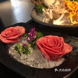 点了套餐另外加菜。服务员非常热情，一直帮忙