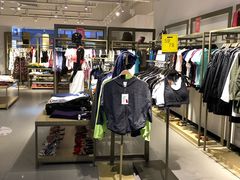 -URBAN REVIVO(北京斯普瑞斯奥特莱斯店)