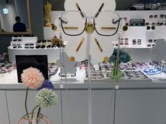 -宏宇眼镜蔡司依视路折扣店(兆佳眼镜城店)