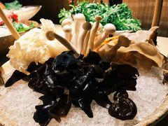 -余欢领鲜火锅(新街口店)