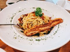 培根奶油意大利面-Chom Cafe and Restaurant