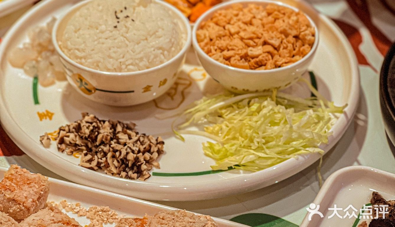 这家港风极致的花胶鸡店真的狂拍三百六十五张才过瘾❗️