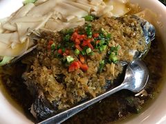 剁椒鱼头-東舍食唐精品陕菜馆