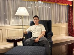 -深圳富苑皇冠假日套房酒店