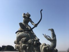 -巴陵广场