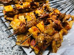 -马克力木手抓炕锅烤羊肉(盐湖一小区店)