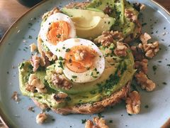 牛油果煮蛋吐司-RAC BAR(安福路店)