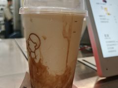 -喜茶(上海淮海中路渔阳里店)