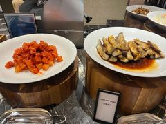 -广州万富希尔顿酒店·感趣自助餐厅·金秋蟹宴生蚝海鲜刺身