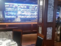 -八府香鸭·啫啫煲(华山路店)