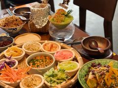 -包整·丝娃娃(一览甲秀楼风景店)