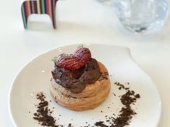 浓情巧克力草莓羊角甜甜圈-WOODY BAKER 沃倍可(月星环球港店)