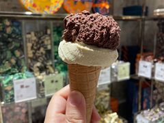 -Venchi (Chocolate & Gelato)