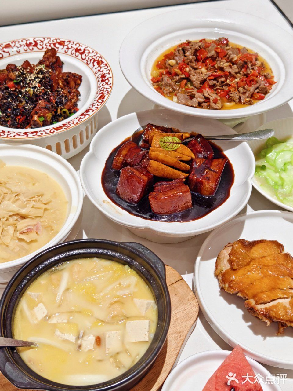 不一样的小炒肉，食材新鲜、服务敲好！ 