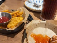 -必胜客(WOW阿罗海店)