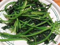 炒番薯叶-云海肴·汽锅鸡·云南菜(高德置地店)