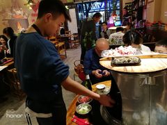 -地锅公社·现炒地锅鸡·地锅鱼·夜宵(罗锦路店)