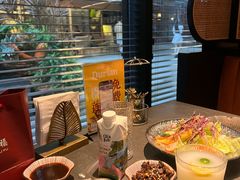 -铭牛烧肉·和牛海鲜自助(高新月牙湖店)