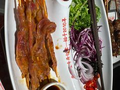 -威记烧嘢·南宁烧烤·超级生牛(绿地店)
