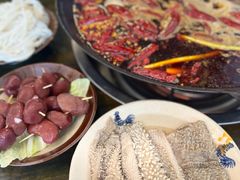 -黄潇洒老火锅(九眼桥宏济巷店)
