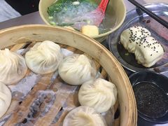 生煎包-老上海食惠裡小籠包生煎包