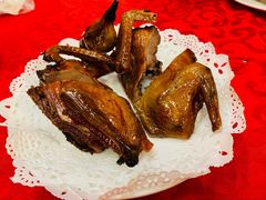 招牌黑椒脆皮鸽-光头老板·本帮菜