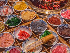 -周小明火锅(黑金冠社区店)