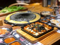 -青瓦炭韩潮烤肉(花园道店)