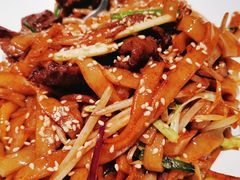 干炒牛河-汤城小厨•粤菜•靓汤(金宝街店)