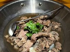 -大众跷脚牛肉馆·非遗传承单位(峨眉山店)