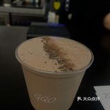 开在马路边的咖啡店