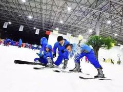 -乔波室内滑雪场