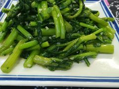 -八两八金·莱芜特色炒鸡(市南漳浦路店)