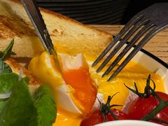 -Common Table · Brunch & Coffee